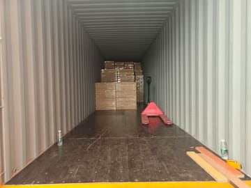 Container loading progress at one quarter full